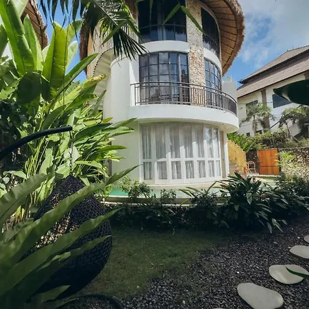 Hillstone U Villa